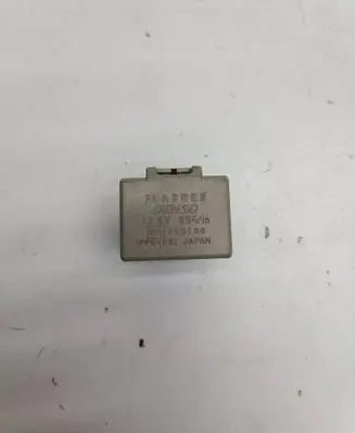 Toyota RAV 4 (XA30) Hazard warning light relay 8198046010 0665005531