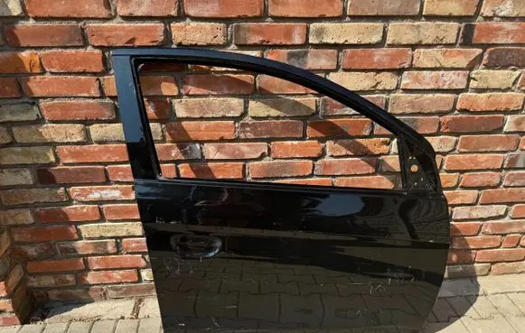 Mitsubishi Space Star Front door