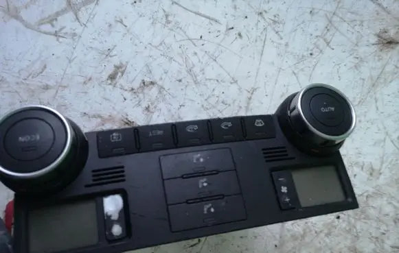 Volkswagen Touareg I Climate control unit 7L6907040H