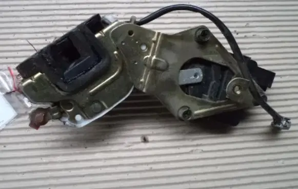 Ford Escort Front door lock