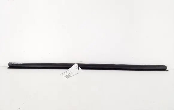 Volvo V50 Front door trim bar 
