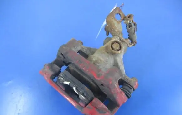 Ford Mondeo Mk III Rear brake caliper