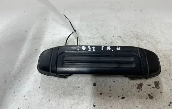 Mitsubishi Pajero Front door exterior handle