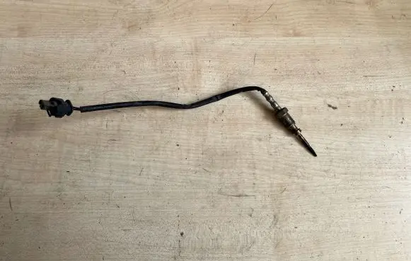 BMW 1 F20 F21 Exhaust gas temperature sensor 7805607