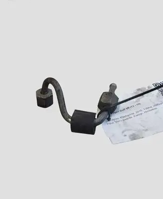 Volkswagen Golf VII Fuel injector supply line/pipe