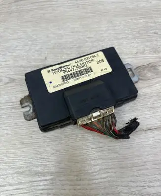 Hyundai Tucson JM Transfer box differential control unit 4450000094K 094000SGQ 9544739982