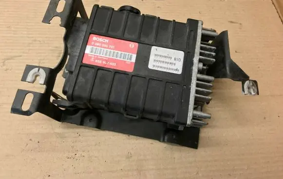 Volkswagen Golf II Engine control unit/module 855907403