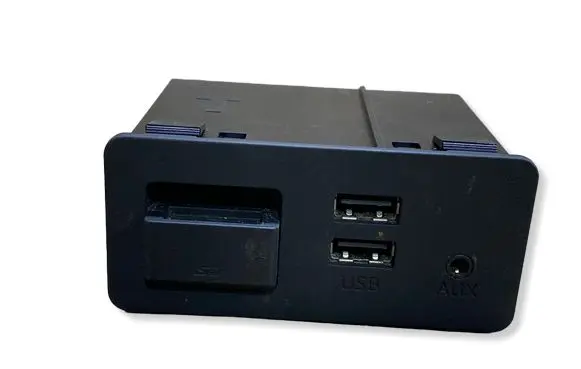 Mazda CX-3 USB socket connector D09H669U0