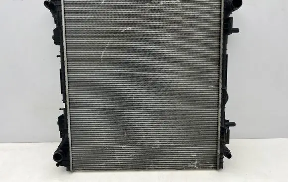 Land Rover Evoque II Coolant radiator LPLA-19E839-AC