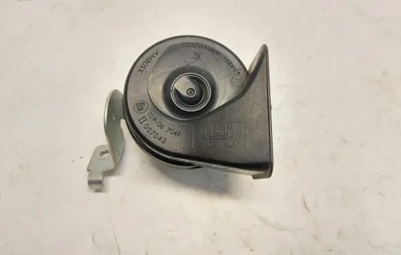 Mercedes-Benz GLA H247 Horn signal A2475403306JLK01
