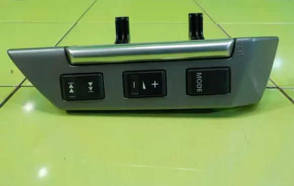 Land Rover Range Rover Sport L320 Other switches/knobs/shifts 8H2213D767BA TP135
