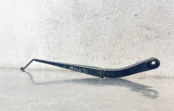 Opel Insignia A Front wiper blade arm 13227400