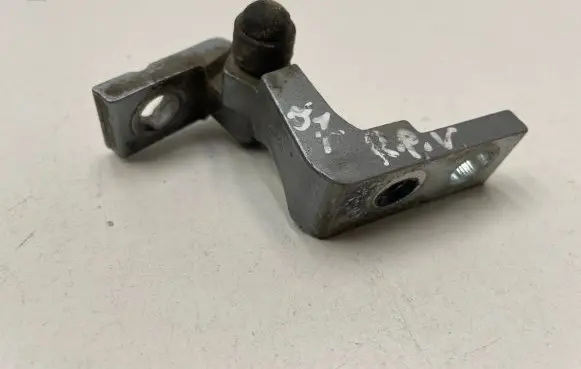 Audi Q7 4L Front door upper hinge