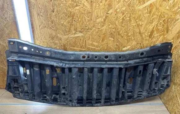 Nissan Note (E12) Front bumper lip 