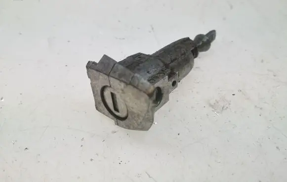 Volkswagen Golf VI Front door lock (next to the handle) 5K0837167 5K0837168
