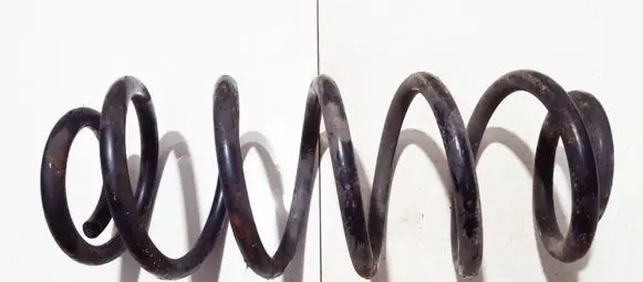 Toyota Auris 150 Rear coil spring