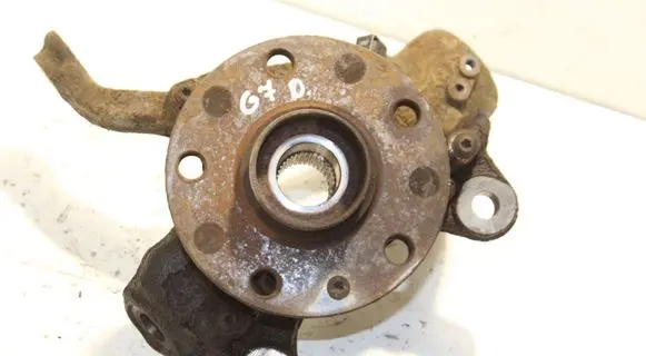 Volkswagen Golf VII Front wheel hub