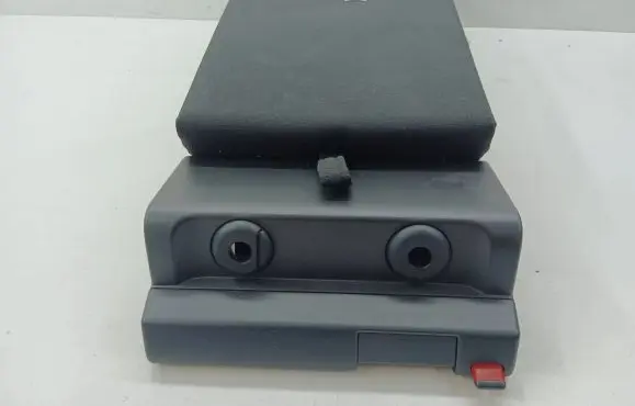 Volkswagen PASSAT B8 Rear seat armrest 