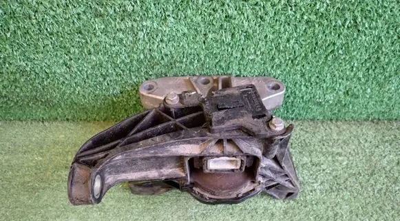 Citroen DS7 Crossback Engine mount vacuum valve