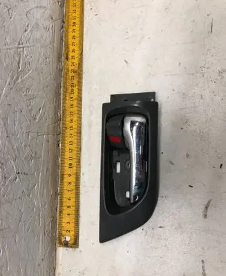 Toyota Land Cruiser (J120) Front door interior handle 69273494W0