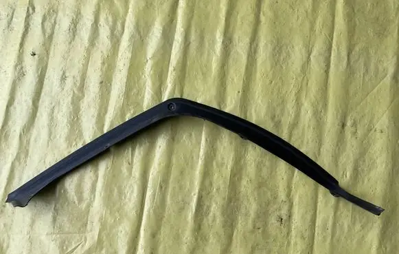 Mercedes-Benz C AMG W204 Bottom trim A2046931633