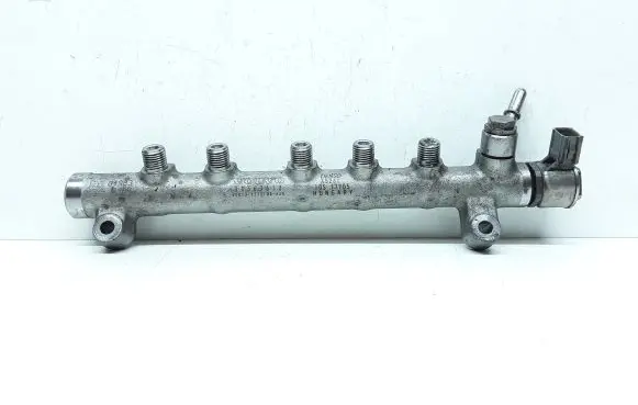 Volvo V70 Fuel main line pipe 31303412