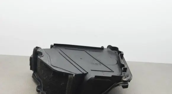 BMW 5 F10 F11 Air filter box cover 9216222