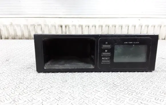 Mazda 323 F Screen/display/small screen