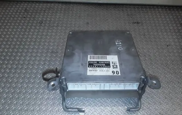 Toyota Corolla Verso E121 Engine control unit/module 8966113060 1758005211