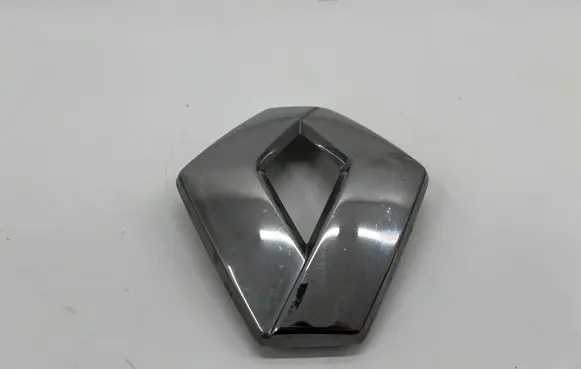 Renault Captur II Manufacturer badge logo/emblem 628906352R
