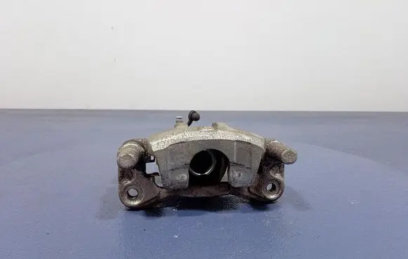 Mitsubishi Lancer VIII Rear brake caliper 