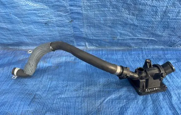 Renault Austral Thermostat housing 110611151R
