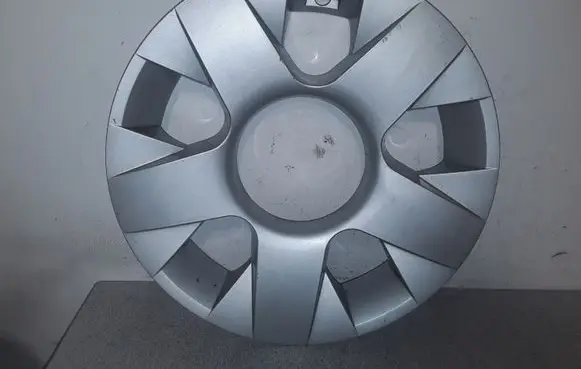 BMW 7 E65 E66 R17 wheel hub/cap/trim 36136753444 6753444