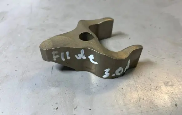 BMW 5 F10 F11 Fuel Injector clamp holder 13538578607 8578607 13537797881