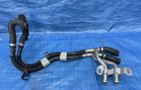 Renault Austral Engine coolant pipe/hose B03001R