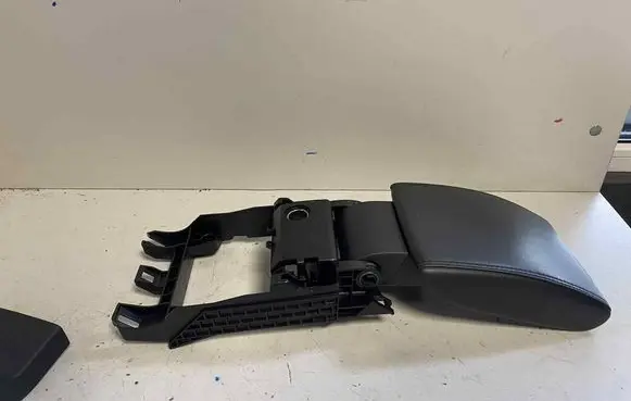 Volvo V60 Armrest 30755587 30791831 39867043