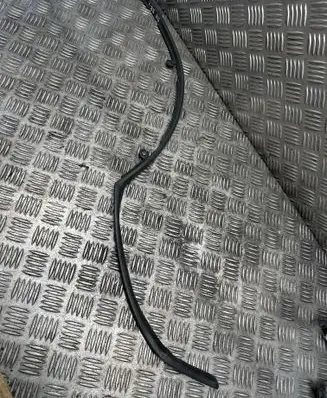 BMW X5M F85 Rear door rubber seal (on body) 7305545