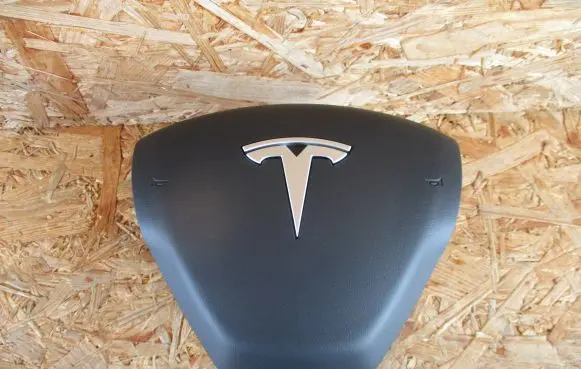 Tesla Model Y Steering wheel airbag 1626617-00-B