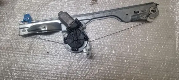 Renault Modus Front door window regulator with motor 118242