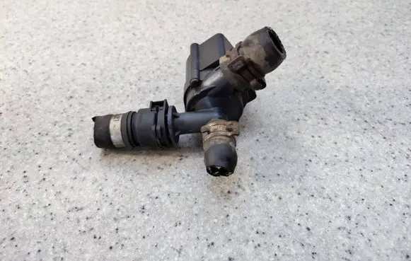 BMW 1 F20 F21 Electric auxiliary coolant/water pump 18818211 52017380