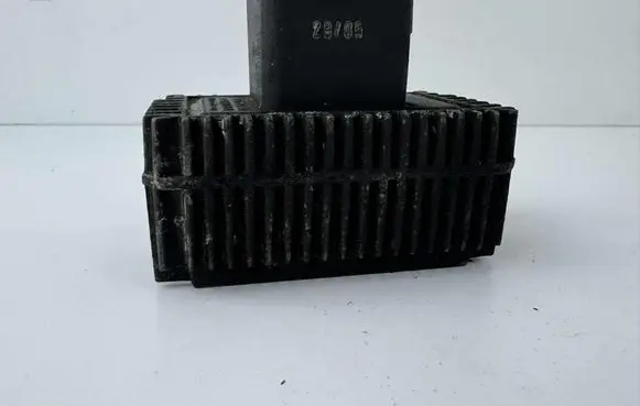Opel Zafira B Glow plug pre-heat relay 55354141 51299018A