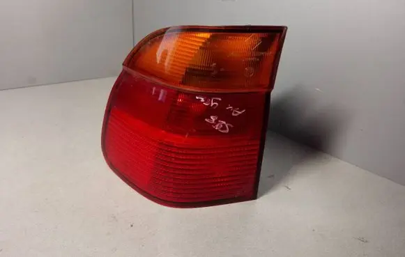 BMW 5 E39 Rear/tail lights 8361671 8371327 061998122