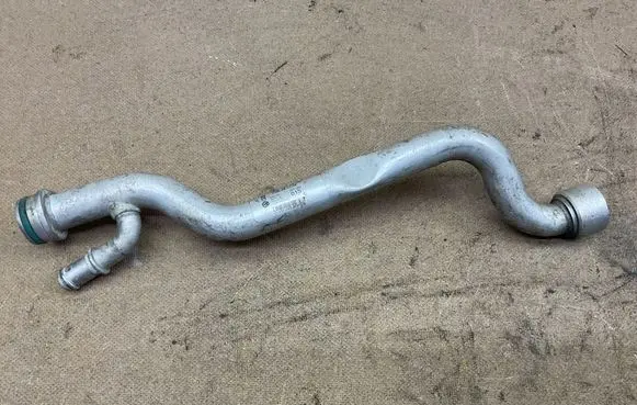 Volkswagen Touareg II Brake booster pipe/hose 057121075AP