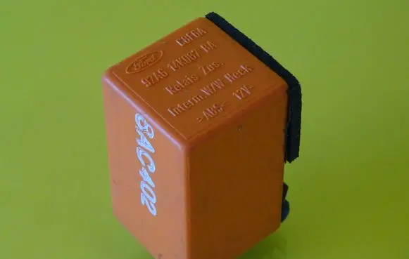 Ford Mondeo MK II Other relay 92AG14K087BA