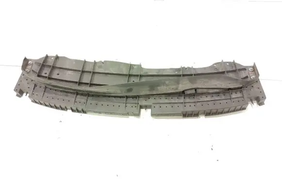 Front bumper skid plate/under tray