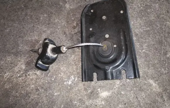 Dodge Durango III Spare wheel mounting bracket 