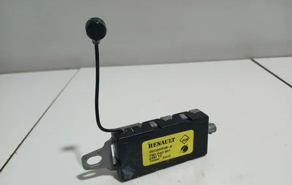 Renault Megane III Aerial antenna amplifier 282300003R 720400
