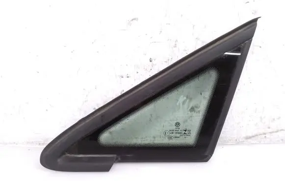 Volkswagen Golf VIII Front door vent window glass four-door 