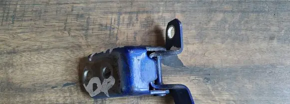 Mazda 2 Front door lower hinge 