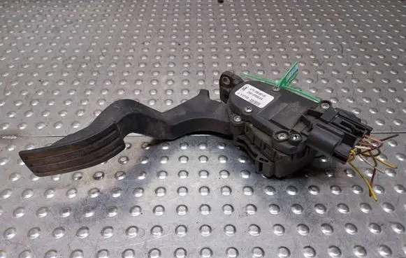 Ford Fiesta Accelerator throttle pedal S27705573 2S619F836AA